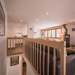 Billabong Apartment *